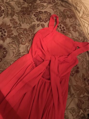 Köynək və bluzalar: Her biri yeni kimi 3 azn — 6