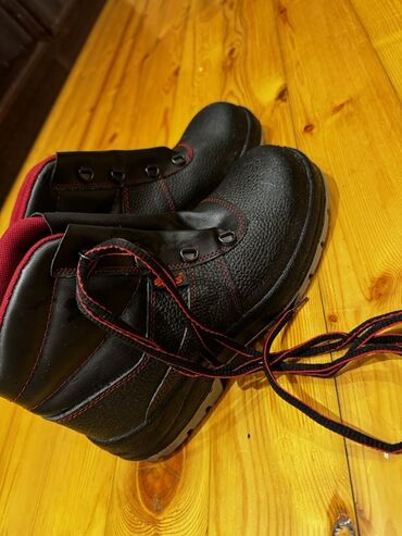 Ayaqqabılar: YDS təhlükəsizlik ayaqqabıları - Model: YDS iş/ təhlükəsizlik botu -