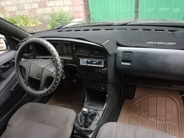 Volkswagen: Volkswagen Passat: 1990 г., 1.8 л, Механика, Бензин, Универсал