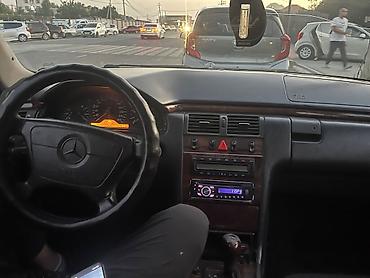 mers 210: Mercedes-Benz E-Class: 1999 г., 4.3 л, Автомат, Газ, Седан — 4