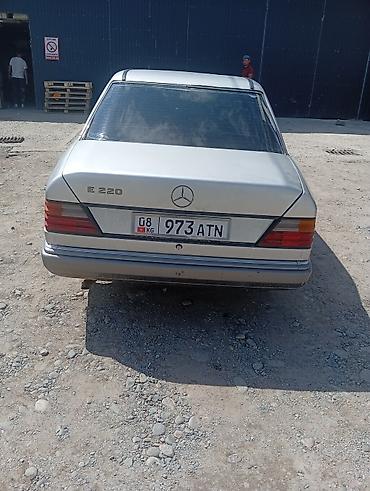 220 mers: Mercedes-Benz E-Class: 1991 г., 2.2 л, Механика, Бензин, Седан — 1