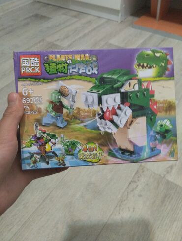 Игрушки: Продаю новый набор Лего растения против зомби за 300с