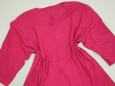 obcisly t shirty: T-shirt damski, rozmiar XS