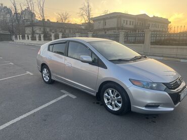 Honda: Honda Insight: 2010 г., 1.3 л, Типтроник, Гибрид, Хэтчбэк