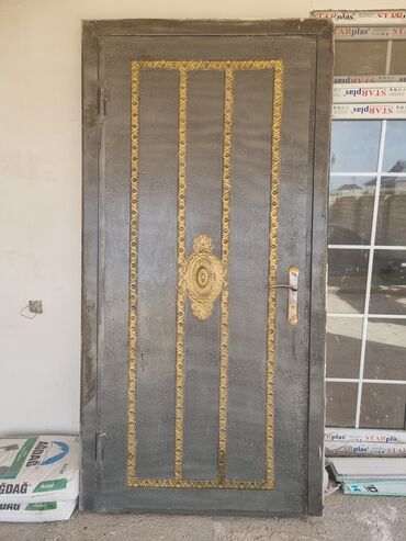 Giriş qapıları: Yeni Dəmir Giriş qapısı Zəmanətli, Ödənişli quraşdırma, Pulsuz çatdırılma