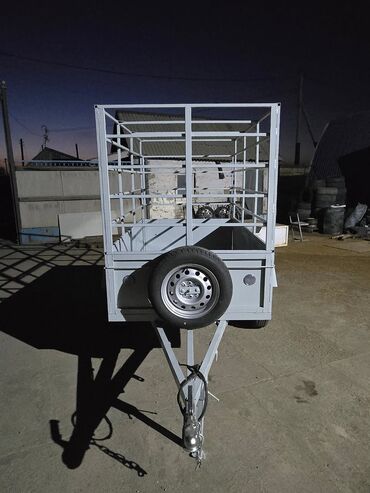 Qoşqular: Yük qoşqusu – tək oxlu, yanları hündür, karkaslı və brezent örtüklü - — 11