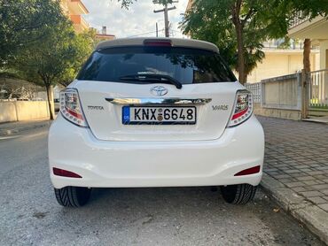 Toyota Yaris: 1.3 l. | 2013 έ. Χάτσμπακ