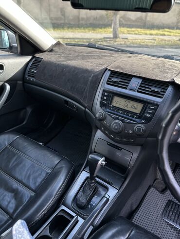 Honda: Honda Accord: 2003 г., 2.4 л, Автомат, Бензин, Седан — 10