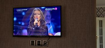 İşlənmiş Televizor Hoffmann LED ekran 32" 4K (3840x2160), Ünvandan götürmə