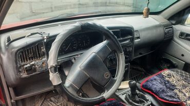Volkswagen: Volkswagen Passat: 1991 г., 1.8 л, Механика, Бензин, Седан