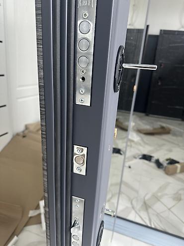 seyflerin satışı: Mənzil üçün Yeni Giriş qapısı 90x220 sm Şəbəkə ilə, Zəmanətli, Ödənişli quraşdırma, Pulsuz çatdırılma, Ödənişli çatdırılma — 2