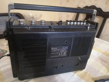 Maqnitofonlar: Retro maqnitafon Sanio 80ci illərə aid. Super isleyir. vid fason — 5