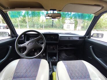 oturacaq uzlukleri: VAZ (LADA) 2107: 1.6 l | 2010 il 99000 km Sedan