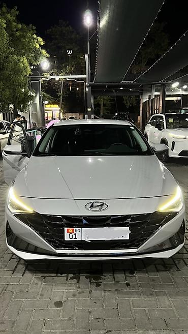 byd 06 ev: Hyundai Avante: 2022 г., Гибрид — 1