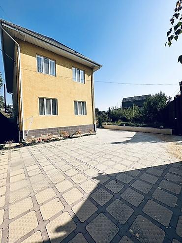 дача вдоль речки: 6 комнат, 240 м², 8 соток, Бишкек, Собственник — 2