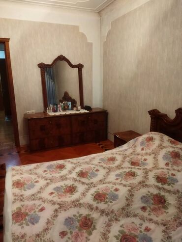 Köhnə tikili: Bakı, Bakıxanov qəs., 3 otaqlı, Köhnə tikili, 90 kv. m -da lalafo.az — 5 Köhnə tikili: Bakı, Bakıxanov qəs., 3 otaqlı, Köhnə tikili, 90 kv. m — 5