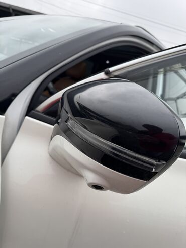 Другой электротранспорт: Электромобиль (кроссовер), белый цвет кузова. Основные особенности: - — 3