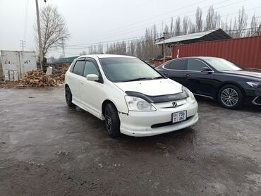 очень срочно продаю машину: Honda Civic: 2001 г., 1.7 л, Вариатор, Бензин, Хэтчбэк