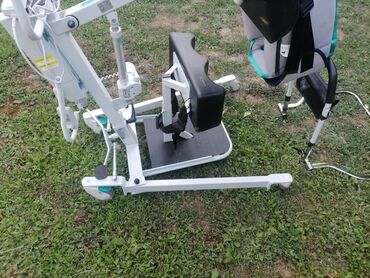 Hodalice, štake, štapovi za hodanje, kolica za hodanje: Aks Torneo II pomoćno sredstvo za stajanje-aktivni Aku kran kao nov — 23