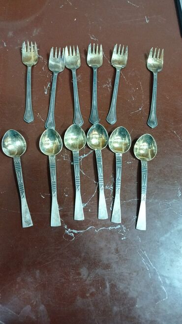 Аксессуары для кухни: Məhsul: Antik/retro üslubda müxtəlif metal çəngəl və qaşıq dəstləri