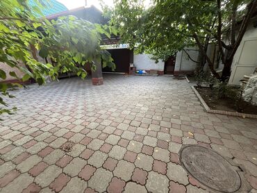 Долгосрочная аренда комнат: От 12 000 до 14 000 сом ТОЛЬКО ДЛЯ ДЕВОЧЕК!!! КЫЗДАРГА!!! Район: Таш — 4