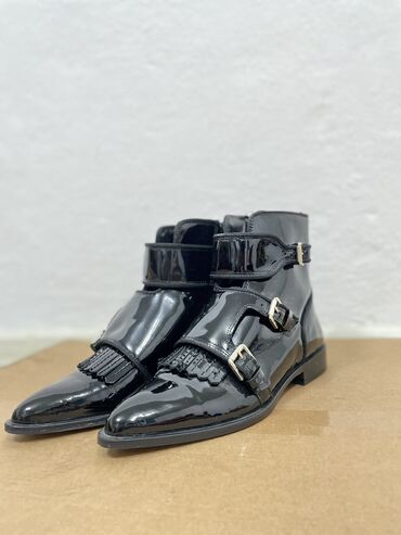 Другая женская обувь: Продаю обувь 1) Massimo Dutti состояние 10/10 цвет черный Размер
