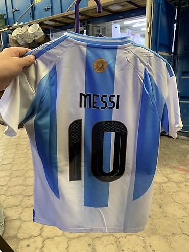 messi: Игровая футболка сборной Аргентины с вертикальными бело‑голубыми — 2