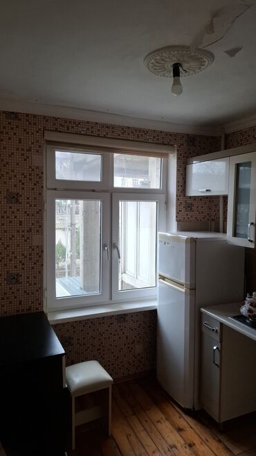 Uzunmüddətli kirayə mənzillər: Ev kirayə verilir 1 otaqdır Mərkəzi istlikdir orta evdir bazarin -da lalafo.az — 10 Uzunmüddətli kirayə mənzillər: Ev kirayə verilir 1 otaqdır Mərkəzi istlikdir orta evdir bazarin — 10