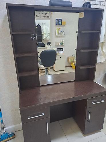 Salon, tibbi mebel dəsti: Bərbər/salon masası və güzgü vitrin dəsti - Material: tünd rəngli — 2