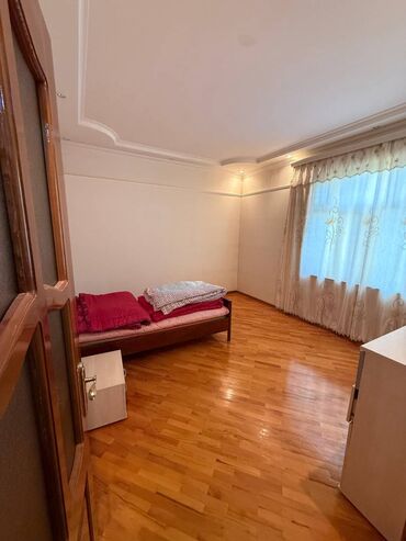 Uzunmüddətli kirayə mənzillər: Xətai rayonu, Xətai metrosuna piyada məsafədə yerləşən 4 mərtəbəli — 4