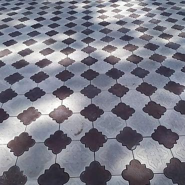 Кладка: Договорная Брусчатка, тротуарная плитка/ Лотки, Бордюры Гарантия — 15