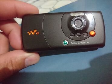 сотовый телефон fly ezzy 5: SONYERİKSON walkman tam əla vəziyyətdədir təmirdə olmayıb super