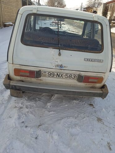 продажа бу авто в азербайджане: VAZ (LADA) 4x4 Niva: 1.7 l | 1993 il 500000 km Ofrouder/SUV