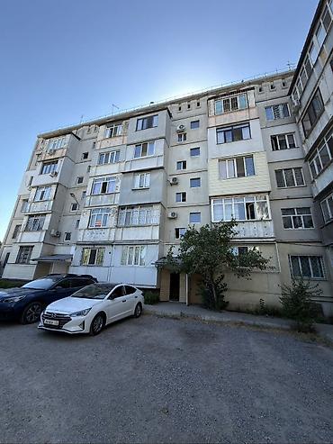 продаю однокомнатные квартиры: 1 комната, 38 м², 105 серия, 2 этаж, Старый ремонт — 1