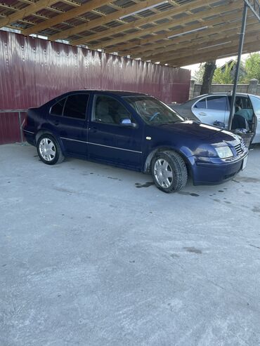 Volkswagen: Volkswagen Bora: 2001 г., 1.6 л, Механика, Бензин, Седан