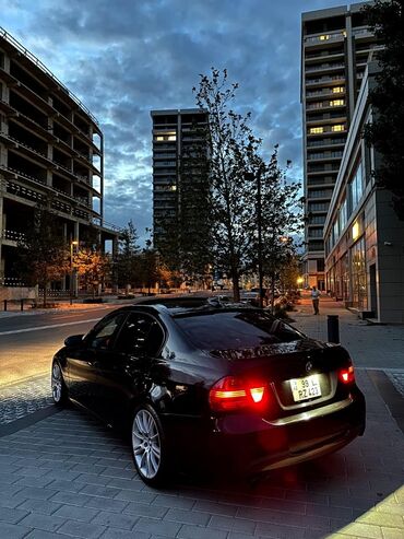 BMW: BMW 3 series: 2.5 l | 2006 il Sedan — 6