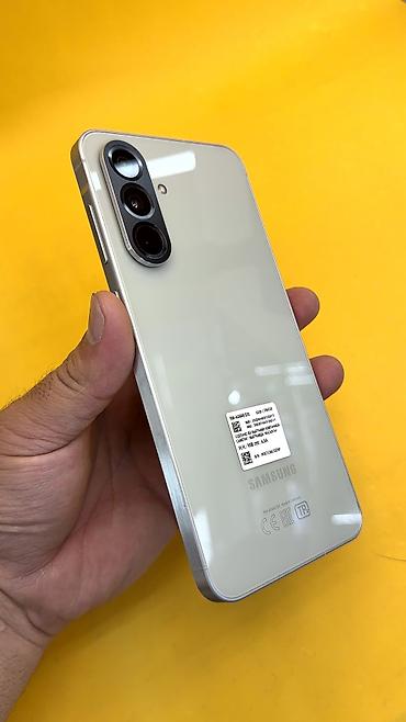 Samsung: Samsung Galaxy A56 5G, Б/у, 256 ГБ, 2 SIM, eSIM — 3