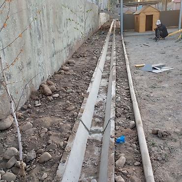 Канализационные работы: Установка латок установим латок а также ограждения територия больше 15 — 2