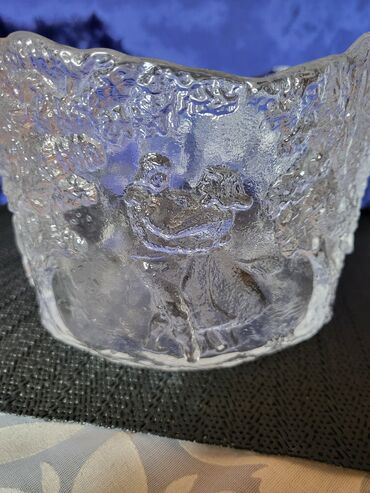 Činije: Cinija nova Kosta Boda,Kjell Engman rucni rad 70te. Cinija — 8