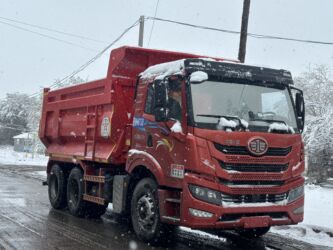 бусик на продажу: Жүк ташуучу унаа, Howo, Стандарт, Колдонулган