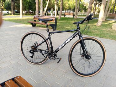 hybrid velosiped: Новый Городской велосипед Giant, 28", скоростей: 21, Бесплатная доставка, Самовывоз