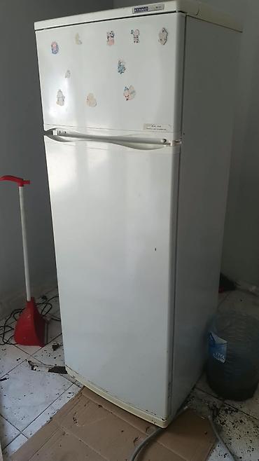 Atlant 180 azn təcili satlır heç bir problemi yoxdu sadəcə silunib