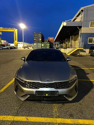 k5 kia: Kia K5 – müasir sedan Xarici: - Gümüş rəngli kuzov, idman üslubunda — 1