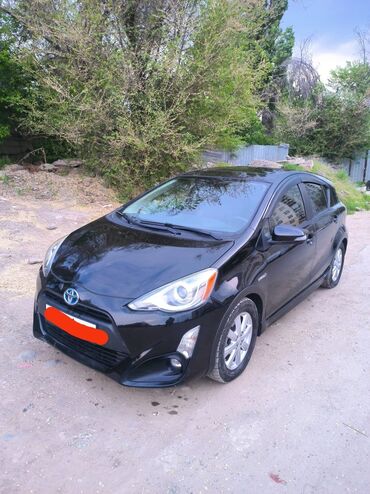 Toyota: Toyota Prius: 2017 г., 1.5 л, Автомат, Гибрид, Хэтчбэк