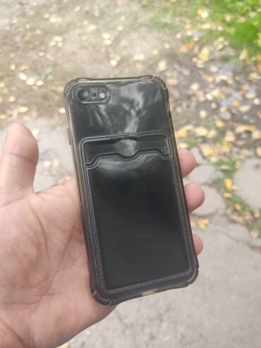 xl айфон: IPhone 7, Скидка 10%, Б/у, 32 ГБ, Jet Black, Кабель, 84 %