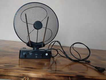камера для машины: Məhsul: VHF/UHF otaq daxili TV antenası (gücverici ilə)