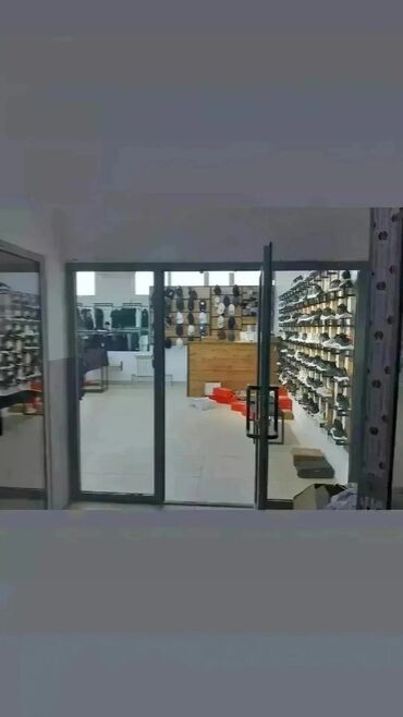 снять склад в бишкеке: Сдаю Бутик, 35 м², С ремонтом