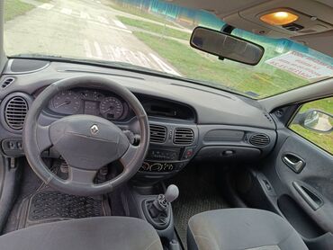 Renault: Renault Megane: 1.4 l | 2002 г. 200000 km Hečbek na lalafo.rs — 5 Renault: Renault Megane: 1.4 l | 2002 г. 200000 km Hečbek — 5