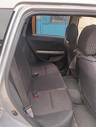 Toyota Ist: 2003 г., 1.5 л, Автомат, Бензин, Хэтчбэк at lalafo.kg — 2 Toyota Ist: 2003 г., 1.5 л, Автомат, Бензин, Хэтчбэк — 2