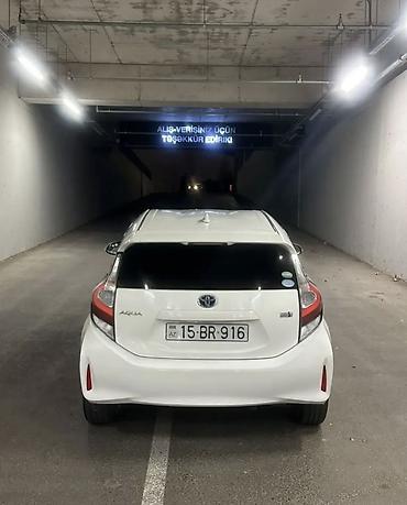 Продажа авто: Toyota Aqua: 1.5 л | 2018 г. Хэтчбэк — 3